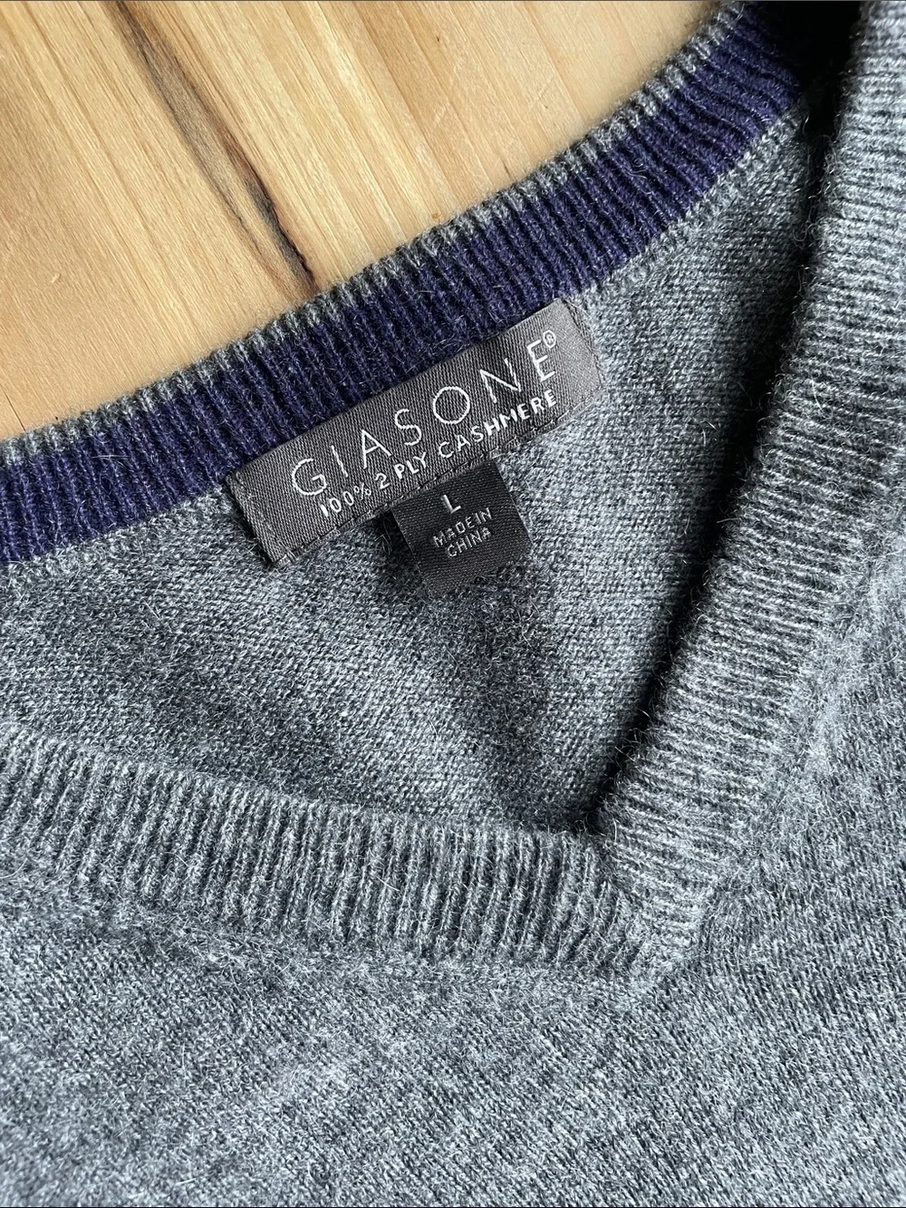Giasone 100% 2Ply Cashmere Men's Grey V-Neck Striped Sweater